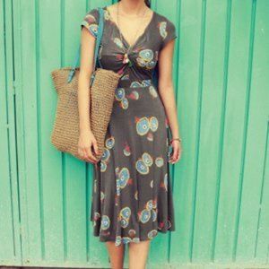 Boden Seville in Pewter Sunflower Size 4R